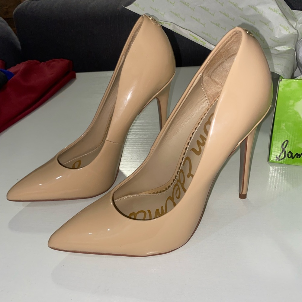 Sam Edelman Danna Point Toe Heels size 5